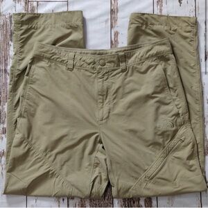 The North Face Khaki Nylon Hiking Outdoor Pants
Size 32X29.25